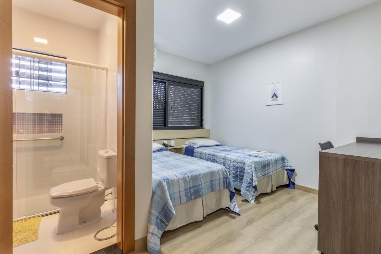 Hotel Lisbor Francisco Beltrao Bagian luar foto