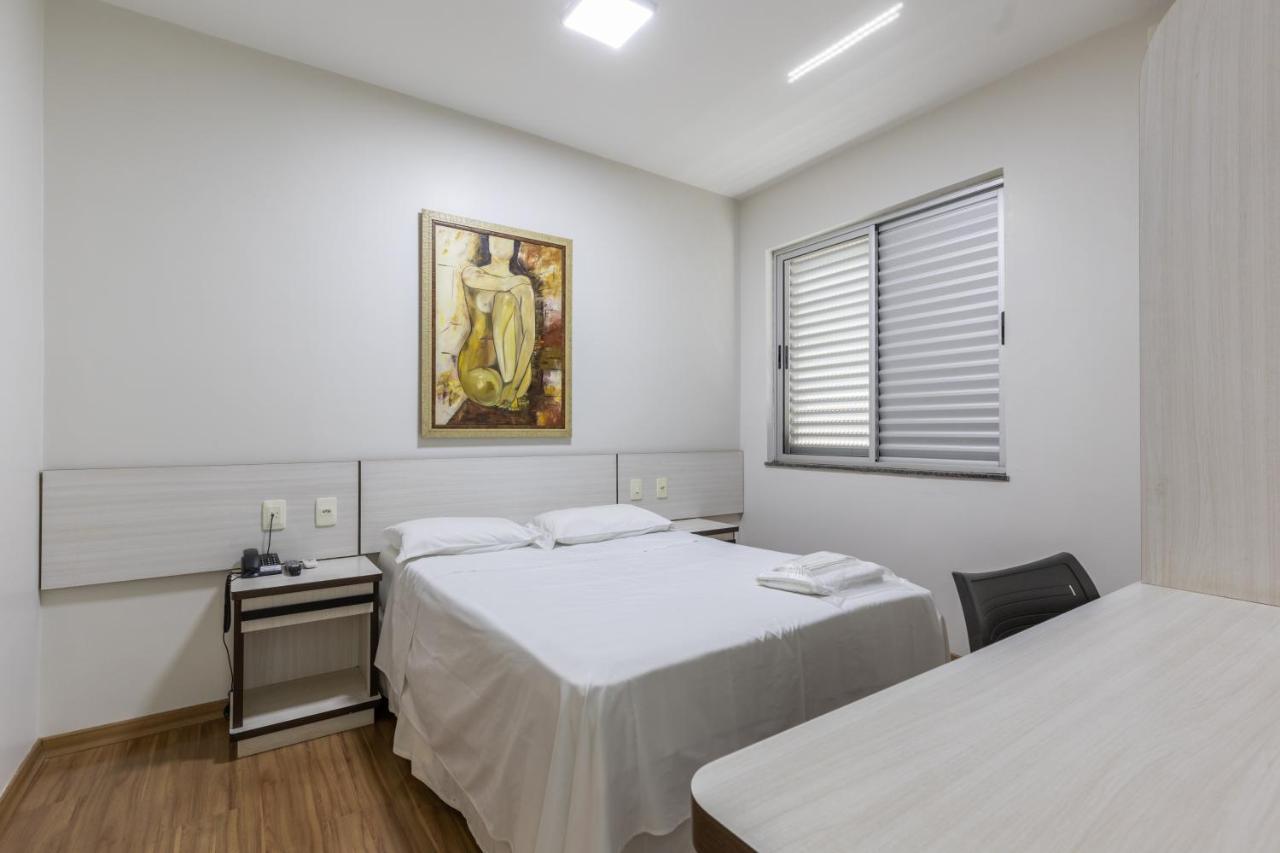 Hotel Lisbor Francisco Beltrao Bagian luar foto