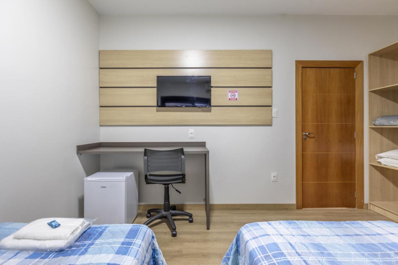 Hotel Lisbor Francisco Beltrao Bagian luar foto