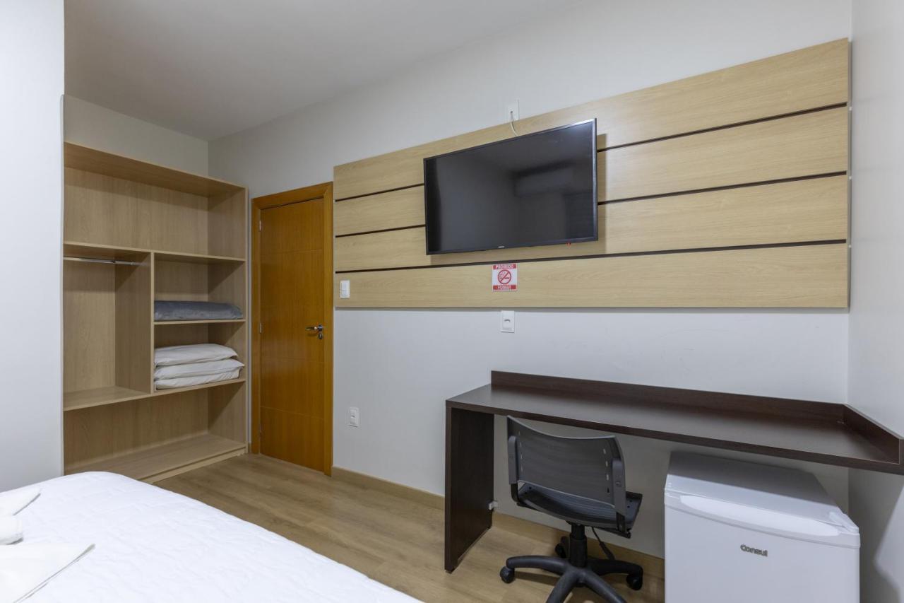 Hotel Lisbor Francisco Beltrao Bagian luar foto