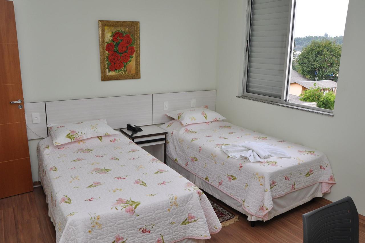 Hotel Lisbor Francisco Beltrao Bagian luar foto